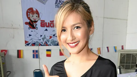 นก-อุษณีย์ รับ แจ๊ค ควงร่วมงานแต่งญาติ ปลื้มแฟนฝรั่ง‘รักจริงหวังแต่ง’พาเปิดตัวกับ‘แม่’