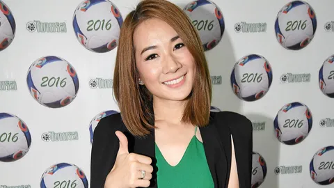 'หนิม' สวยปัง! เตะตาฝรั่งขอถ่ายรูปคู่ รับคุยหนุ่มนอกวงการ สเปกเดิมชอบรุ่นใหญ่