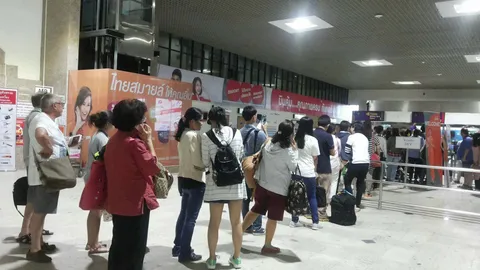 เครื่องขัดข้อง ไทยสมายล์เลื่อนเที่ยวบินขอนแก่น-สุวรรณภูมิ ผู้โดยสารวุ่น