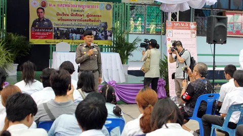 น.1 พบผู้ปกครอง-เด็กเทคนิค สร้างความเข้าใจคำสั่ง คสช. แก้ นร.ตีกัน