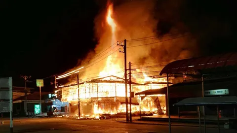 ไฟไหม้ร้านชำ 2 อ.สงขลา คาดวางเพลิง ยังไม่ชัดป่วนรับนายกฯ หรือไม่