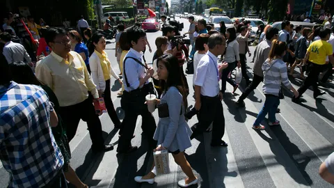 ครอบครัวอบอุ่นน้อยลง ก้าวสู่สังคมสูงอายุเสาหลักรายได้หด!