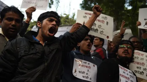 สลด! ด.ญ.อินเดียวัย 14 ถูกไอ้หื่นคนเดิมข่มขืนซ้ำ-บังคับกินสารเคมีดับ