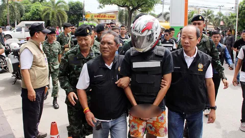  น.1 คุมตัว 2 โจ๋ ฟัน-แทง คู่อริต่างสถาบันดับ ทำแผนรับสารภาพ