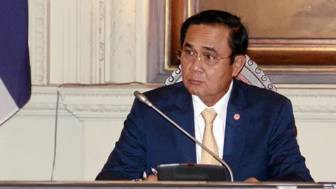 ชง 'บิ๊กตู่' ใช้ ม.44 แก้ ม.8 ร่าง รธน. เปิดทางออกประเทศ