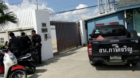 หนุ่มใหญ่เครียดหนัก แวะกราบเท้าแม่ ก่อนใช้ปืน .38 ปลิดชีพตัวเอง