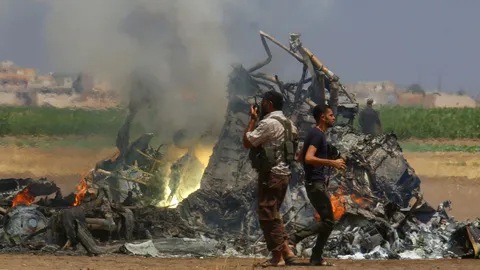 ช็อก! ฮ.รัสเซีย โดนกบฏสอยร่วงที่ซีเรีย เหลือแต่ซาก ดับ 5 ศพ