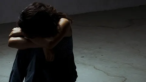 กลับตาลปัตร! คลิปชายขัดจรวด คนโพสต์ส่อผิด พรบ.คอมพ์ ติดคุกไม่เกิน 5 ปี