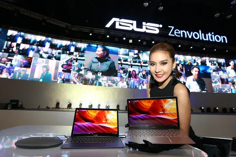 มาเป็นเซต! เอซุสเผยโฉมมือถือ-โน้ตบุ๊ก-แท็บเล็ต ชูเซนโฟน 3 เรียกเรตติ้ง