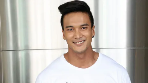 'ต๊อบ' หวิดตาบอดโดนเอฟเฟกต์