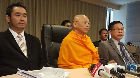 'รักษาการเจ้าอาวาสวัดธรรมกาย' ให้ปากคำDSI ติงสื่ออย่าเรียกพระ '5 เสือ'