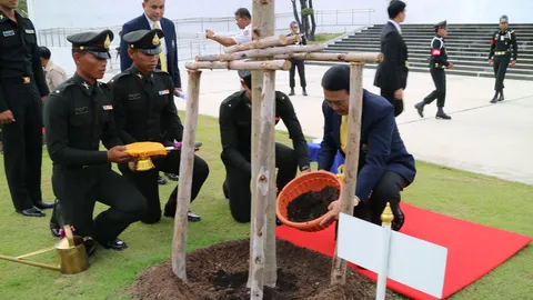 'อุดมเดช' ร่วมปลูกต้นราชพฤกษ์ เฉลิมพระเกียรติ ณ อุทยานราชภักดิ์