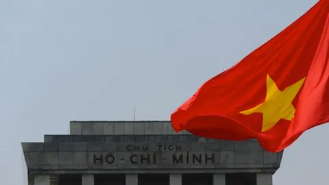 เวียดนามโต้จีนตั้งฐานจรวดในทะเลจีนใต้