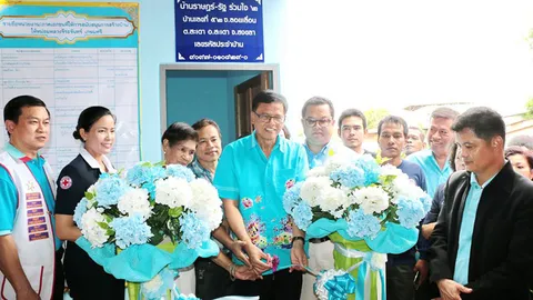 หม่อมยาย ไม่ลำบากแล้ว! คนสะเดาใจดีสร้างบ้านใหม่ มอบเป็นของขวัญวันแม่ 