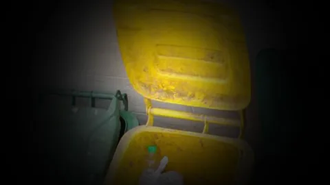 ผวา นึกว่าระเบิด! EOD รุดตรวจสนามบิน จ.ร้อยเอ็ด พบเพียงกระเป๋าชำรุด 