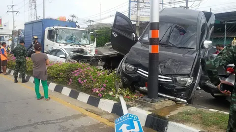 บรรทุกน้ำเอส ชนวินาศ9คัน