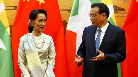 ซูจีลุยจีบผู้นำจีน เจรจาลงทุน-สยบกบฏพรมแดน