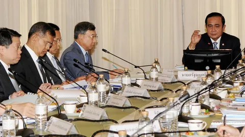 นายกฯ กำชับ ศธ.หาวิธีผลิตครูคุณภาพ