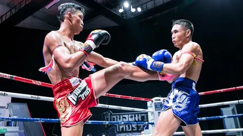 'พลอยวิทยา' เหลี่ยมดี! ชนะคะแนน 'โบวี่' ศึกยอดมวยไทยรัฐ