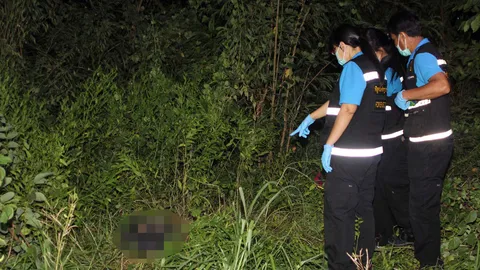 สลด! พบศพทารกถูกทิ้งในถุงดำ ริมคลองแสนแสบ สุนัขคุ้ยกระจุยส่งกลิ่นทั่ว