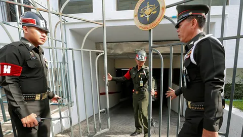 'ศาลทหาร' เลื่อนนัดสืบพยานปากแรก คดีบึมราชประสงค์-ท่าเรือสาทร