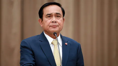 หวั่น! รถไฟไทย-จีนเลื่อนยาว “บิ๊กตู่” ฉุนเคลียร์หน้าเสื่อไม่คืบ