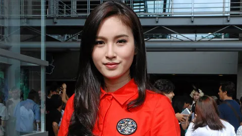 ปอย หวั่นเรียนไม่ได้ 4.00 อยากคว้าเกียรตินิยม เรื่องรักรอคนศีลเสมอกัน