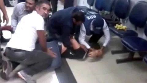 เล่นจนเพี้ยน! หนุ่มบราซิล สติแตก ราวกับโดนผีสิง หลังเล่นโปเกมอน โก (ชมคลิป)