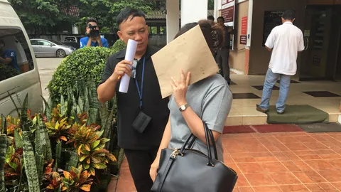 ตร.ห้ามประกัน ดร.หญิง ฉ้อโกงเงินกว่า 60 ล. เฝ้าประกบ หวั่นทำร้ายตัวเอง