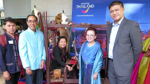 ผ้าไหมมูลนิธิศิลปาชีพ บุกตลาดเมืองแอลเอ