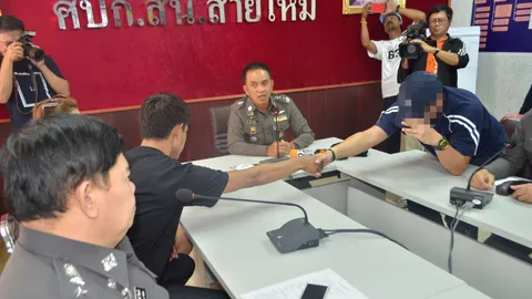 รวบแล้ว! หนุ่มซิ่งเก๋งชนบิ๊กไบค์แล้วหนี อ้างตกใจคู่กรณีโดดขึ้นหน้ารถ