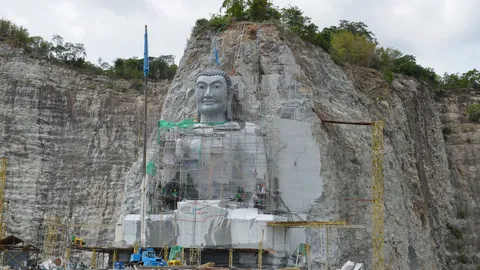 พระธรรมพุทธิมงคล แจงแกะสลักพระใหญ่ที่อู่ทอง ขออนุญาตถูกต้อง