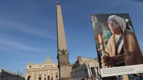 วาติกันประกาศแต่งตั้ง 'แม่ชีเทเรซา' เป็นนักบุญ