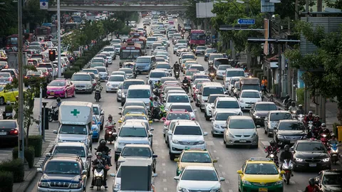 "รายงานวันจันทร์"-สถาปนิกแก้รถติด-แค่รถไฟฟ้าไม่พอ ต้องเชื่อมต่อรถ-ราง-เรือ