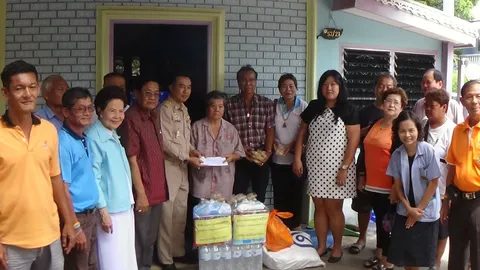 ช่วยหนุ่มอ่างทองไฟไหม้บ้าน อัศจรรย์อีก พระบรมฉายาลักษณ์ ในหลวง ไม่ไหม้