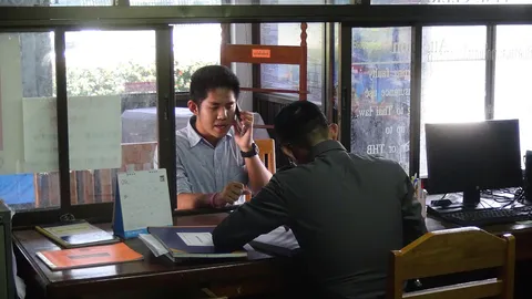 โจ๋พะงันโวย ตร.ยศนายพลตบหัวในปาร์ตี้ รณพงษ์ ปัดทำ แค่เตือนเรื่องอายุ