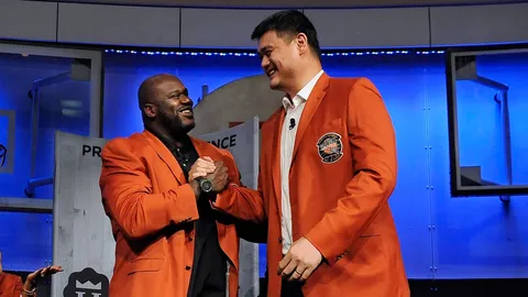 ‘เหยา’ สุดตื้นตัน! ควง ‘แช็ค’ ร่วมพิธีบรรจุชื่อเข้าฮอลล์ ออฟ เฟม