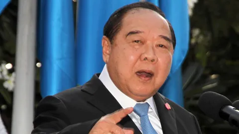 'ประวิตร' ชี้ 2 ปีคสช.ทำบ้านเมืองสงบขึ้น ปลุก นศ.วปอ. ดูแลประเทศ