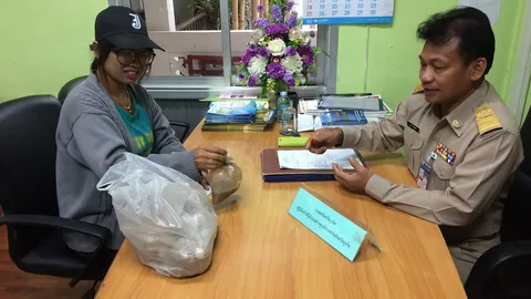 สคบ. จ่อเชิญหน่วยงานเกี่ยวข้องตรวจสอบงูในปลาร้า แม่ค้าโอดรายได้หด