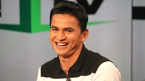 'ซิโก้' สนดึง 2 แข้งบุรีรัมย์ฯ เสริมทัพช้างศึก เกมคัดบอลโลก