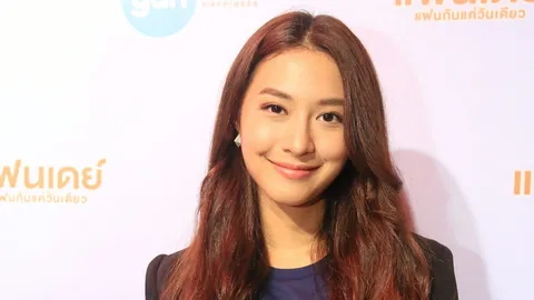 'มิว' ปลื้ม 'แฟน' ยกก๊วนไปดูแฟนเดย์ สอยฉายานางเอกร้อยล้าน ยันดั้งแท้ตั้งแต่เกิด