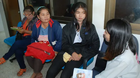 ลุ้นปลด-ไล่ออก ครูปาแก้ว  ม.5ผวาขอย้ายโรงเรียน