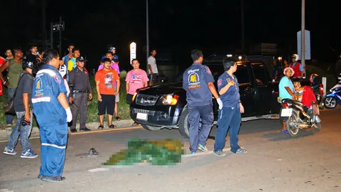 หนุ่มเบญจเพส ควบปิกอัพชนแม่เฒ่านิรนามข้ามถนนดับ!