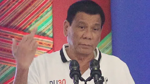 ดูเตร์เตกร่างอีก ชูนิ้วกลาง-ด่า EU