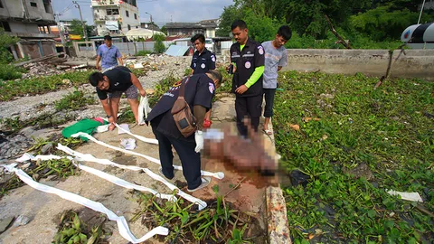 เซลฟี่เจอศพ! นร.เดินเรือยืนแชะวิวริมน้ำ ผงะ เห็นร่างเปลือยอืดเจ้าพระยา