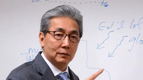 'สมคิด' พอใจมาตรการกระตุ้นใช้จ่าย เชื่อ ศก.ไทยปี 59 โตแตะ 3.2% 