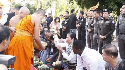 "กอบกาญจน์" นำคณะต่างชาติลุยท่องเที่ยววิถีไทยเมืองหมอแคน