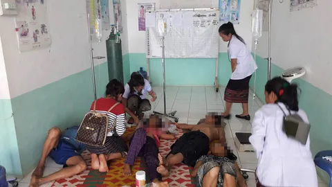 สวนกล้วยจีนทำพิษ หามคนงานลาวส่ง รพ.