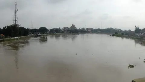 อุตุฯเตือน ประเทศไทยตอนบนฝนตกต่อเนื่อง ลุ่มเจ้าพระยายังไม่พ้นวิกฤติ!