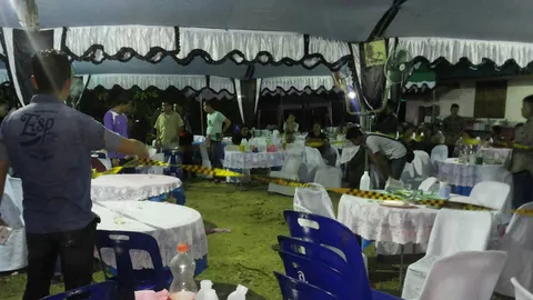 ปืนสับไม่ออก เฒ่าเมืองคอนแขวนพ่อท่านคล้าย! พอ ด.ต.เข้าไป โดนยิงแขนทะลุ